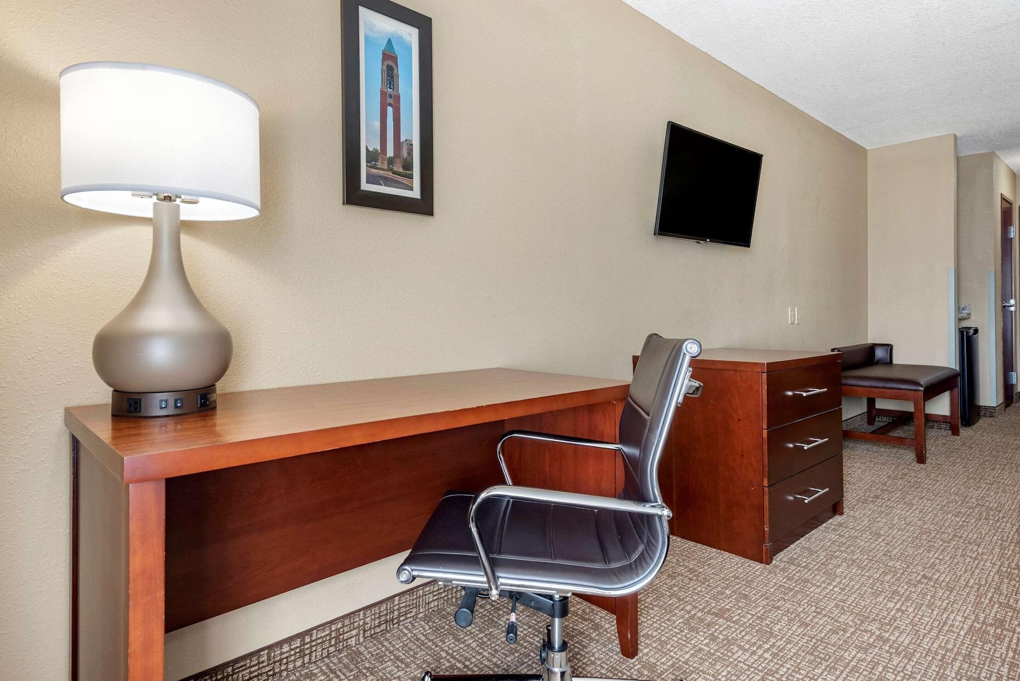 Comfort Inn & Suites Muncie Dış mekan fotoğraf