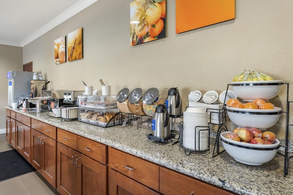 Comfort Inn & Suites Muncie Dış mekan fotoğraf