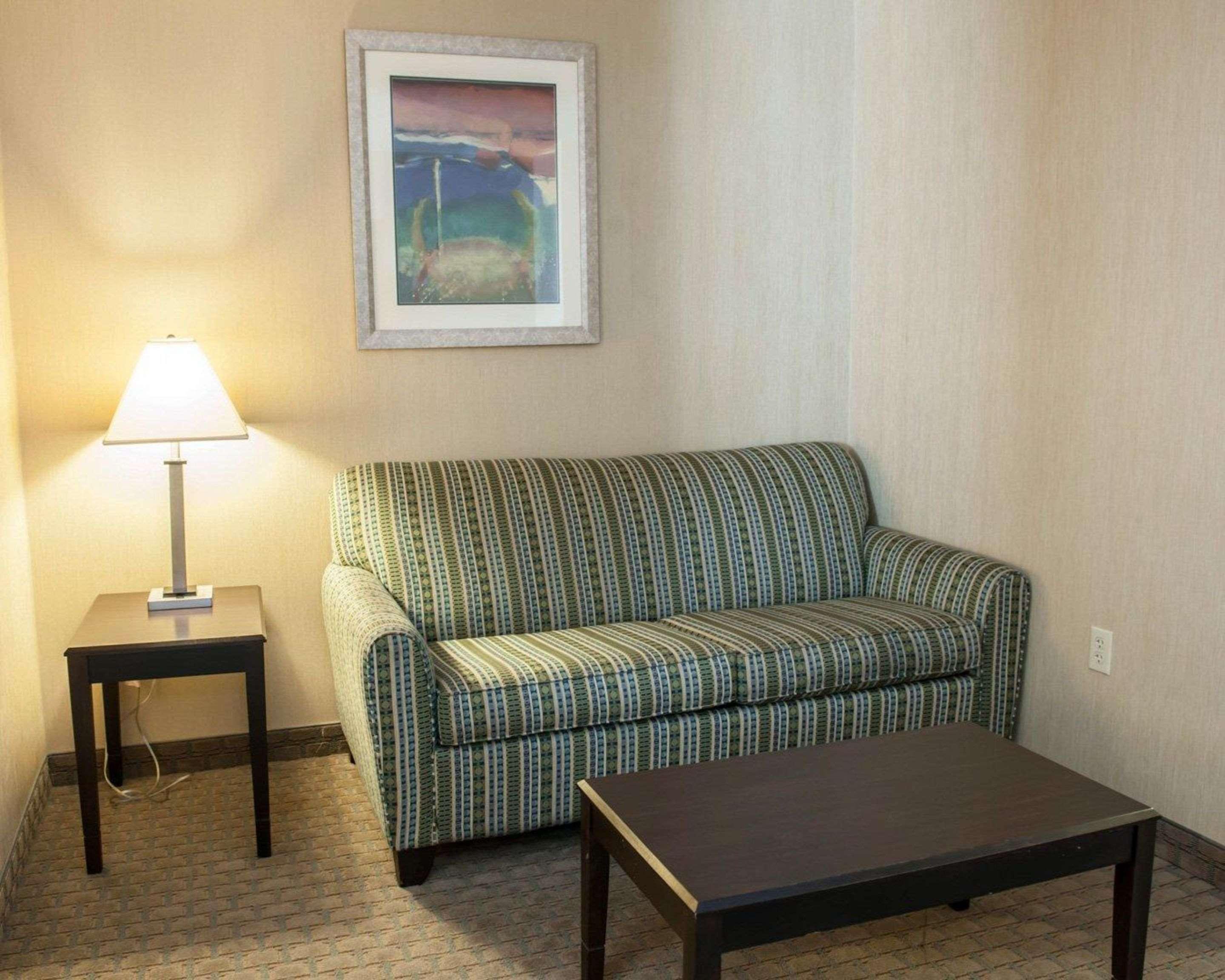 Comfort Inn & Suites Muncie Dış mekan fotoğraf
